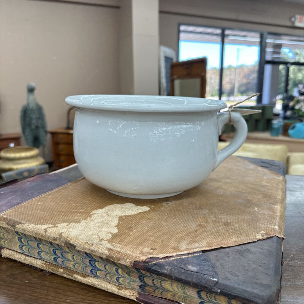 CHAMBER POT
