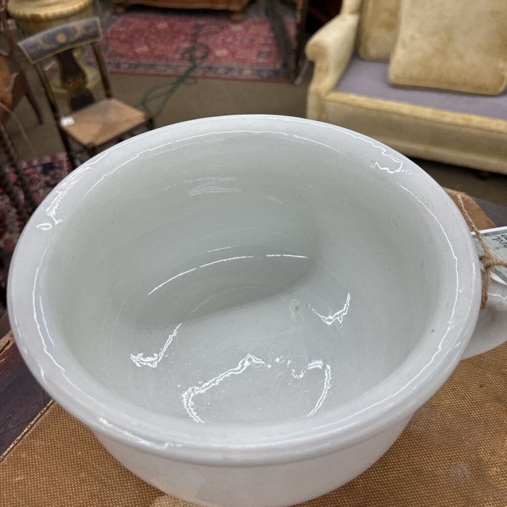 CHAMBER POT