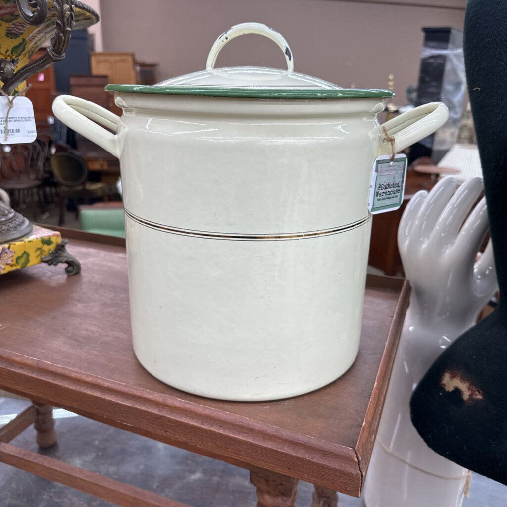 ENAMEL STOCKPOT