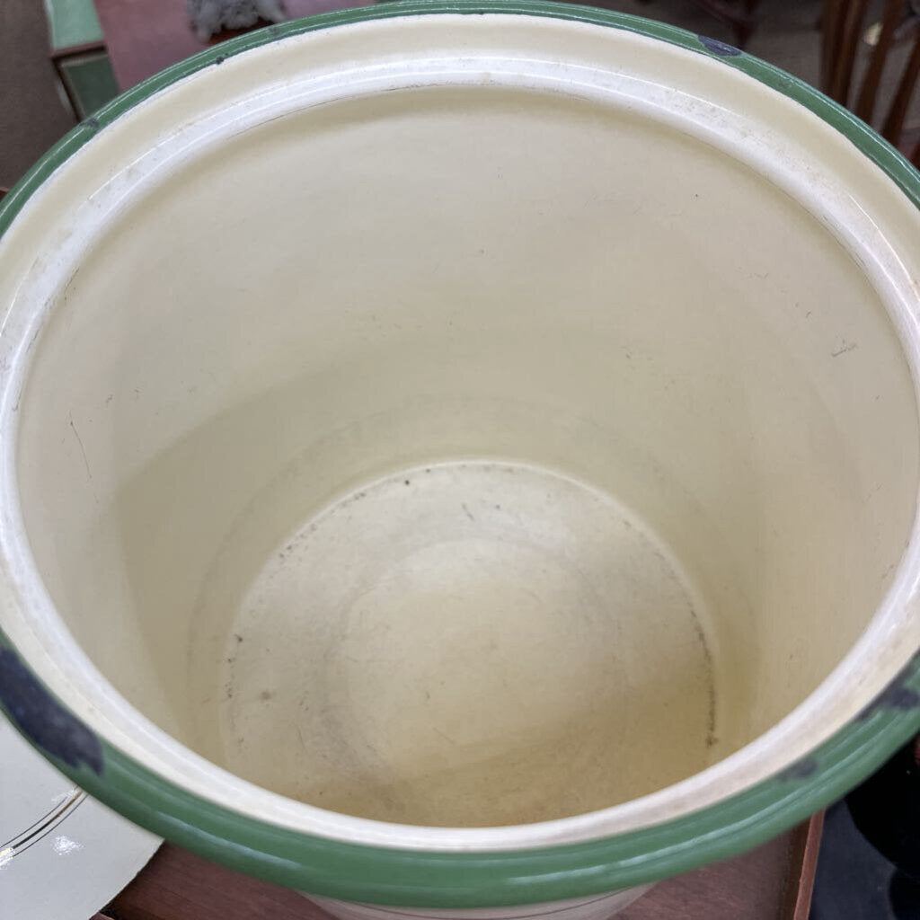 ENAMEL STOCKPOT