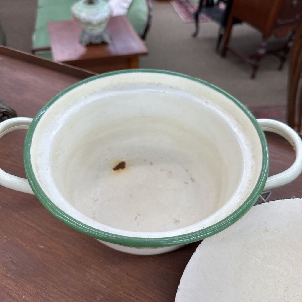 DOUBLE HANDLE ENAMEL POT WITH LID