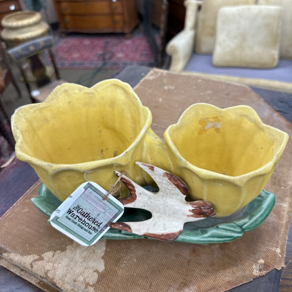MCCOY POTTERY DOUBLE TULIP PLANTER