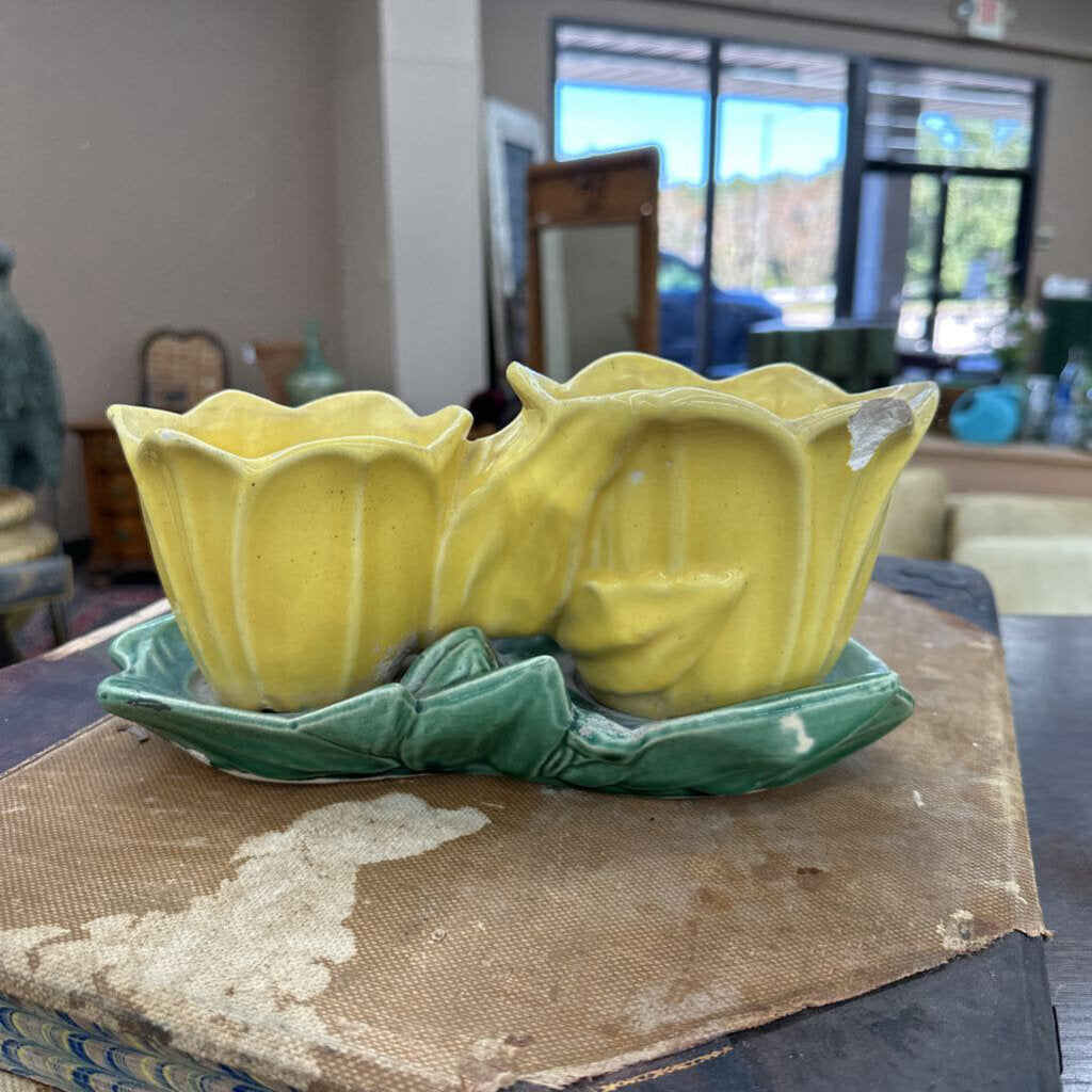 MCCOY POTTERY DOUBLE TULIP PLANTER