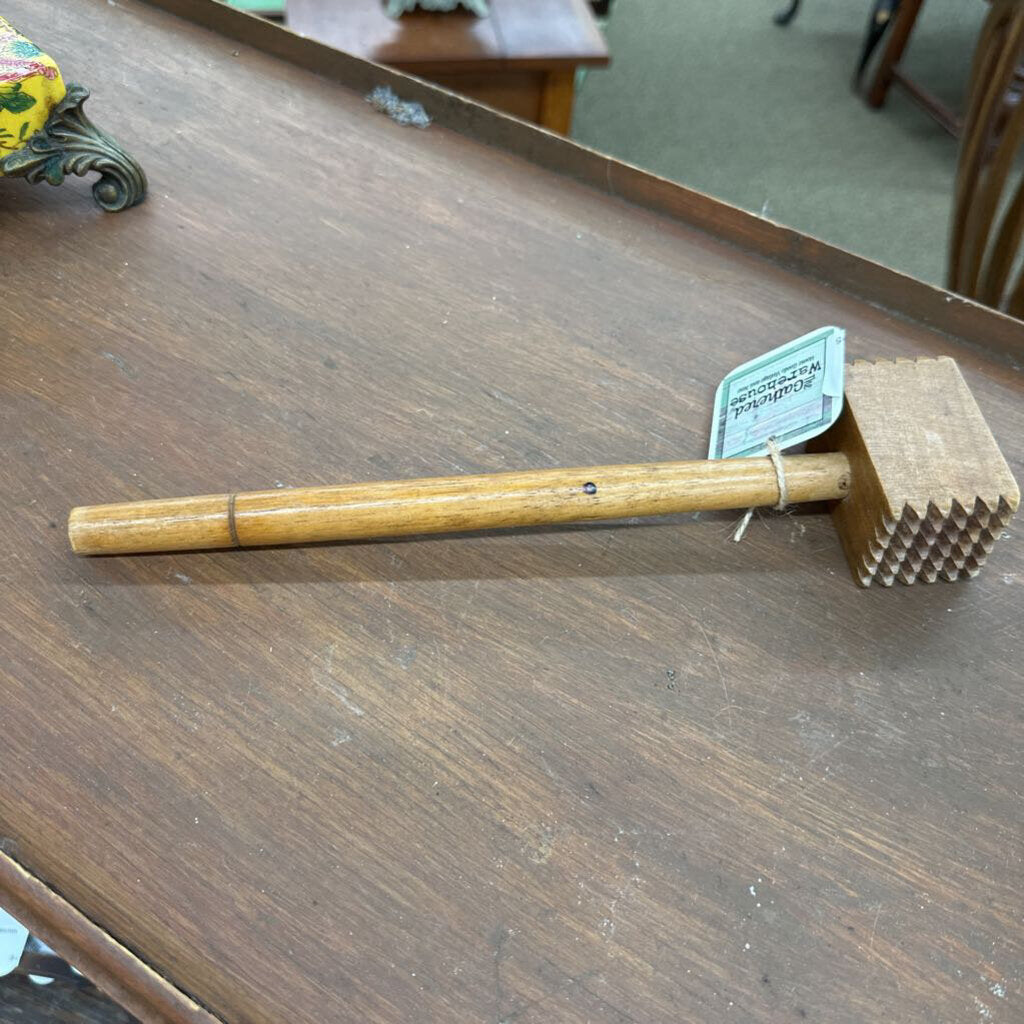 WOODEN MEAT TENDERIZER