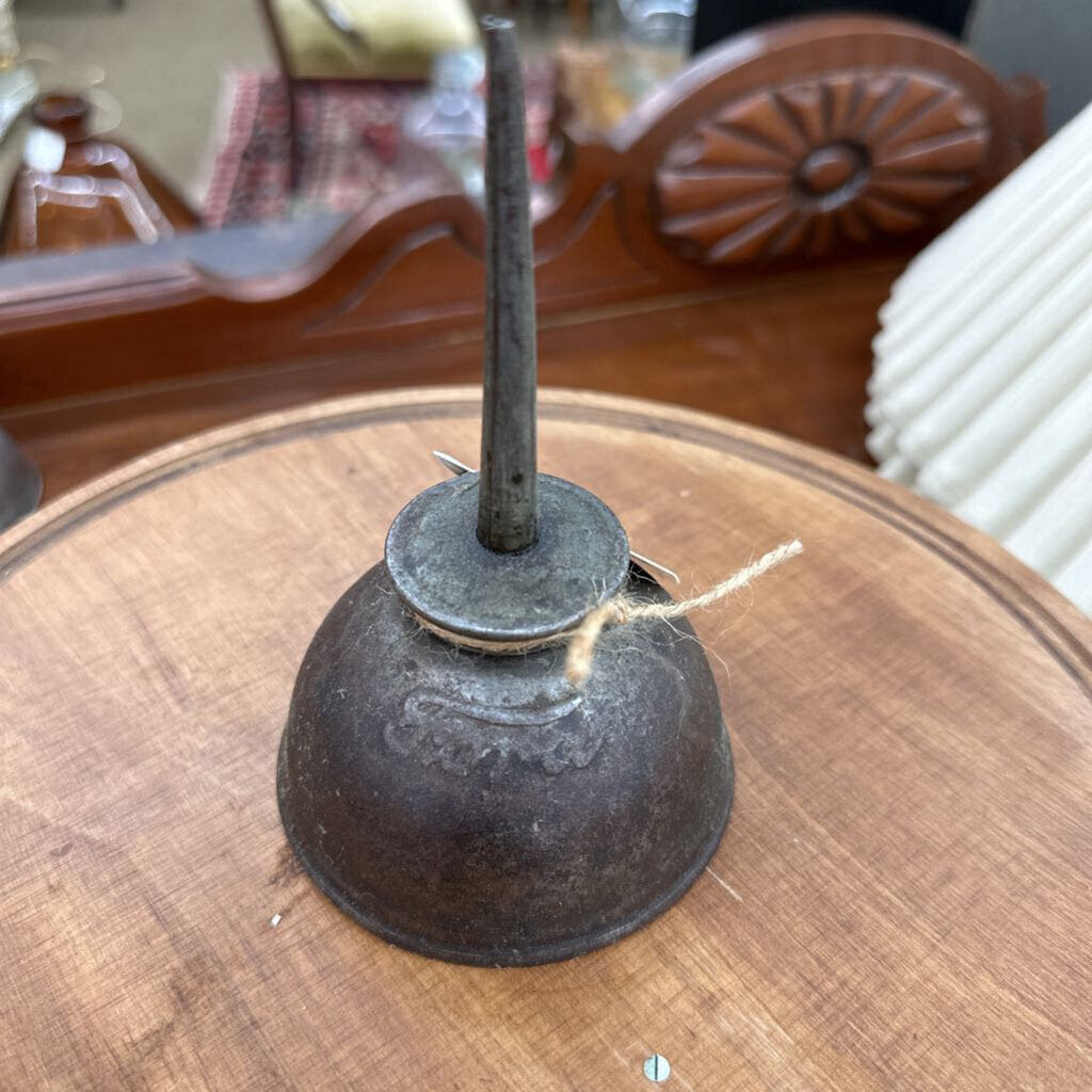 FORD SCRIPT THUMB OIL CAN