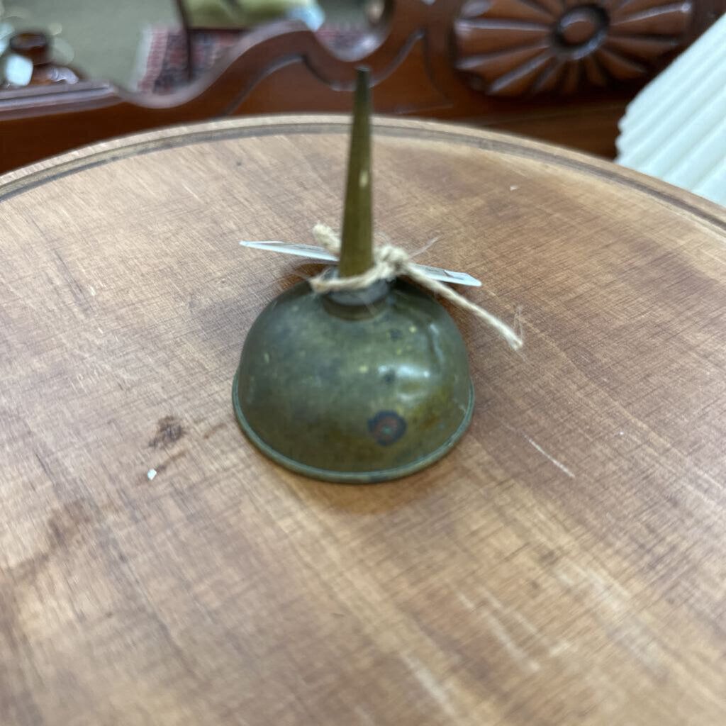 THUMB OIL CAN