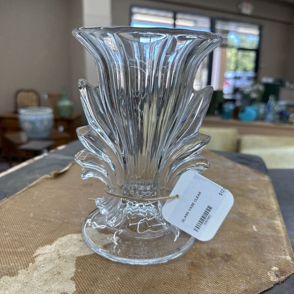GLASS VASE