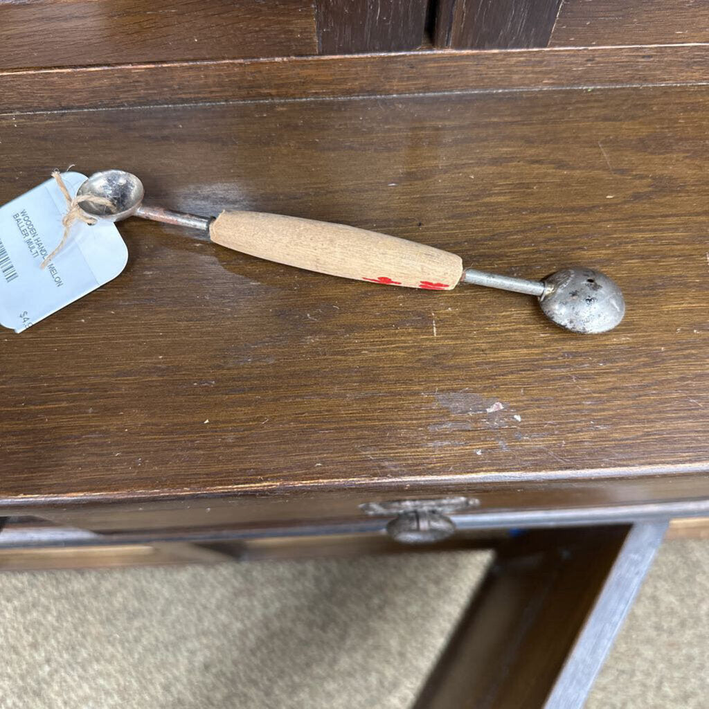 WOODEN HANDLE MELON BALLER