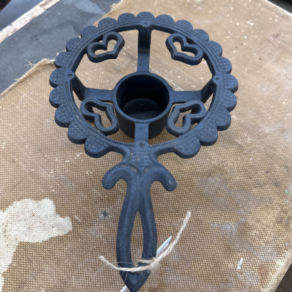 VINTAGE WILTON CAST IRON TEAPOT WARMER