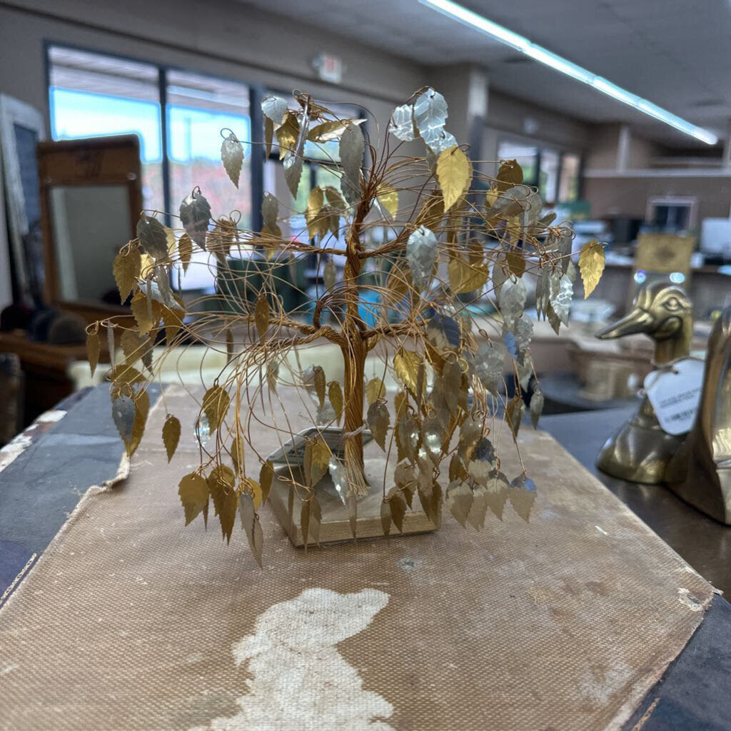 VINTAGE WIRE TREE SCULPTURE