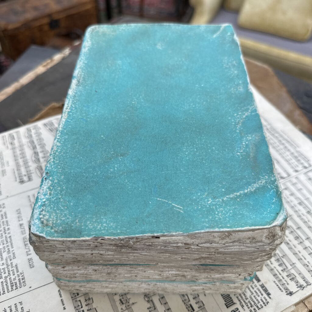 BOOK-SHAPED STORAGE BOX