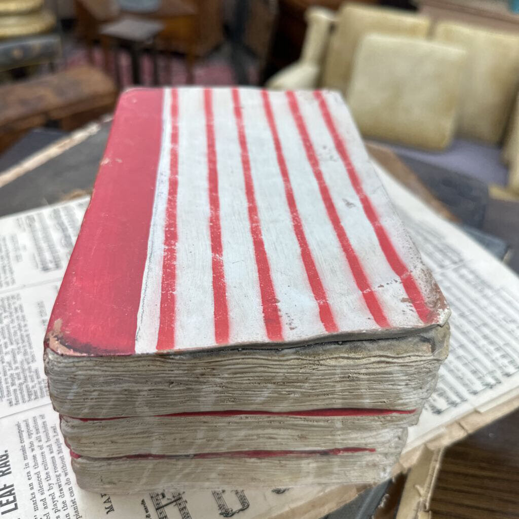 BOOK-SHAPED STORAGE BOX