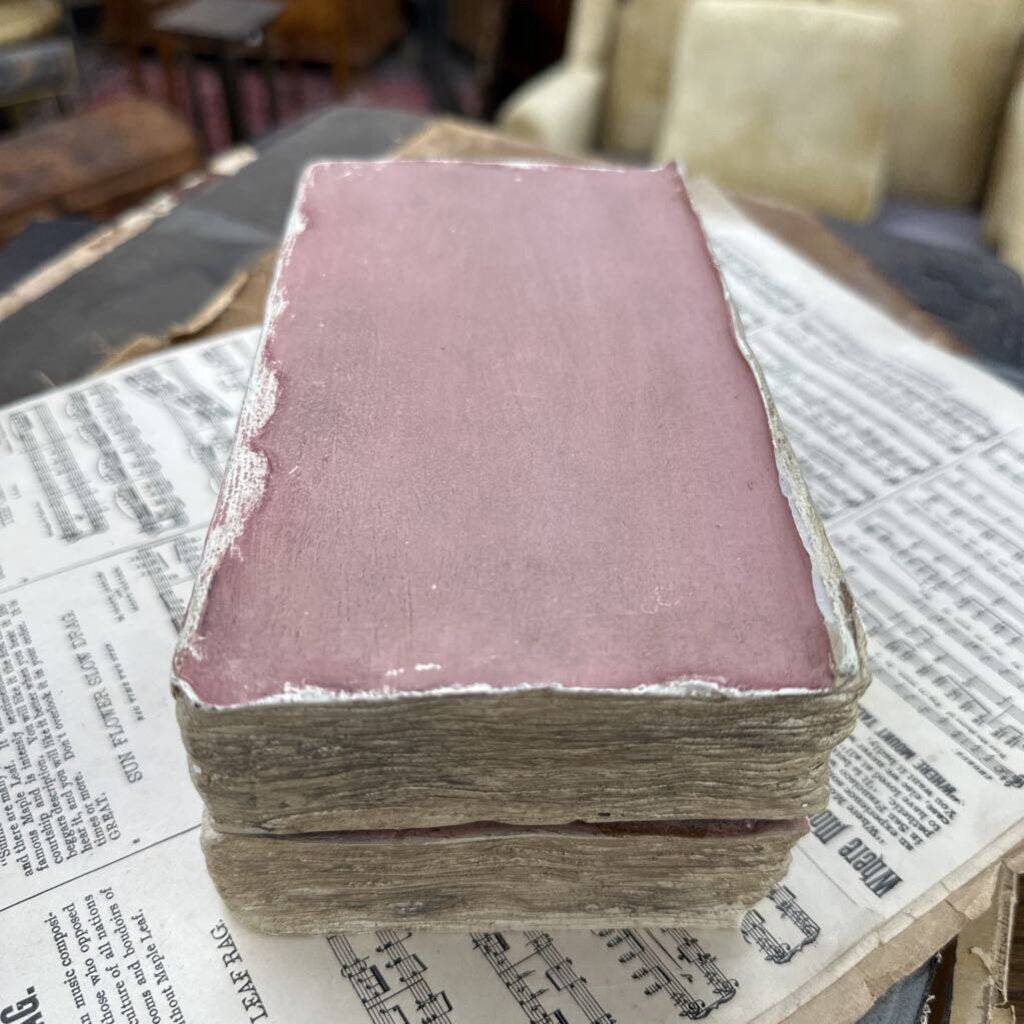 BOOK-SHAPED STORAGE BOX