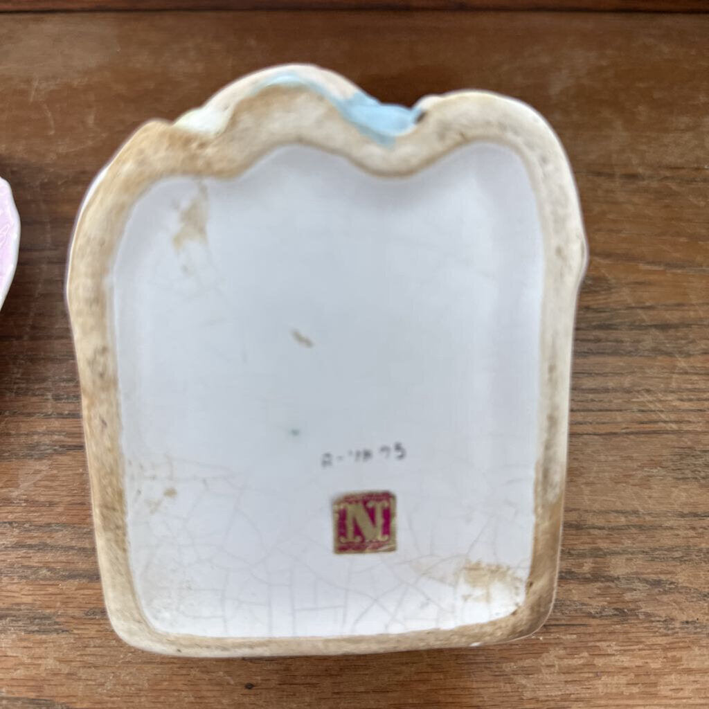 NAPCOWARE MADONNA AND CHILD CERAMIC PLANTER