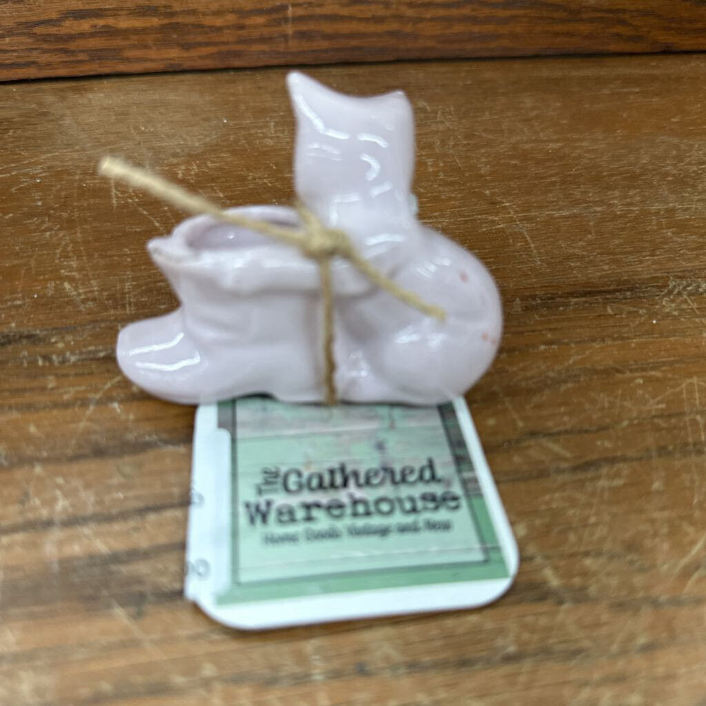KITTEN WITH BOOT TOOTHPICK HOLDER FROM JAPAN