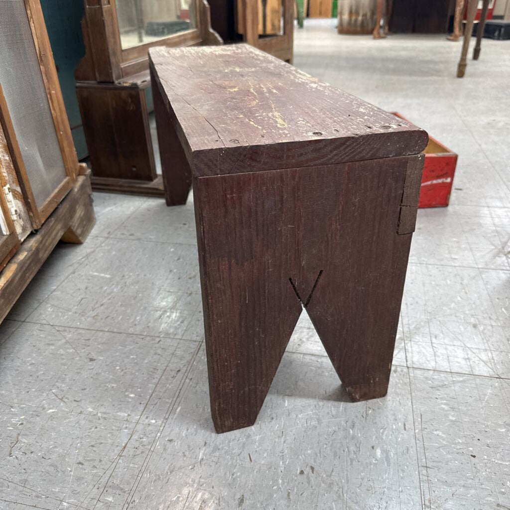 BENCH