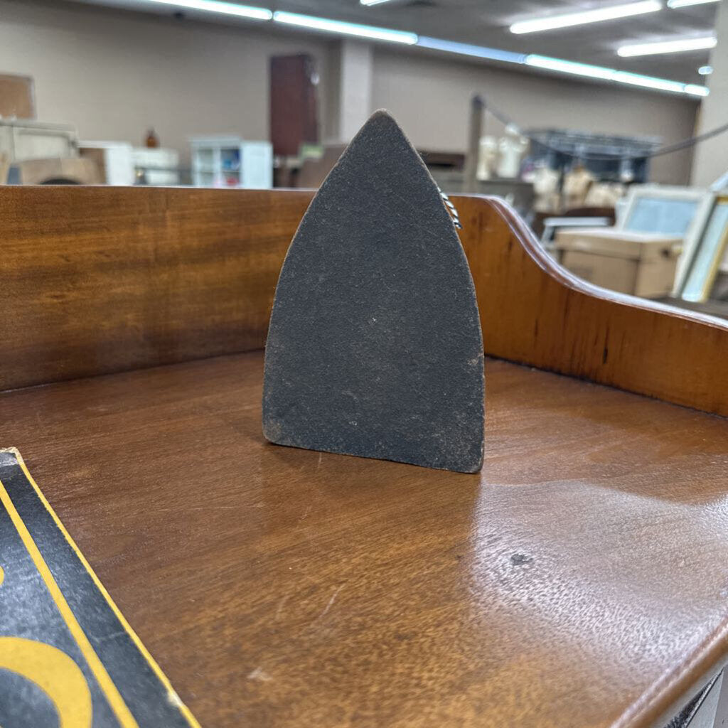 CAST IRON FLAT IRON