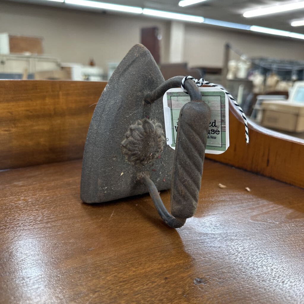 CAST IRON FLAT IRON