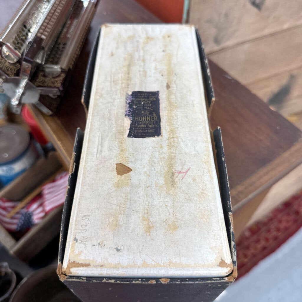 VINTAGE HOHNER SEXTET MULTI-KEY TREMOLO HARMONICA IN ORIGINAL BOX