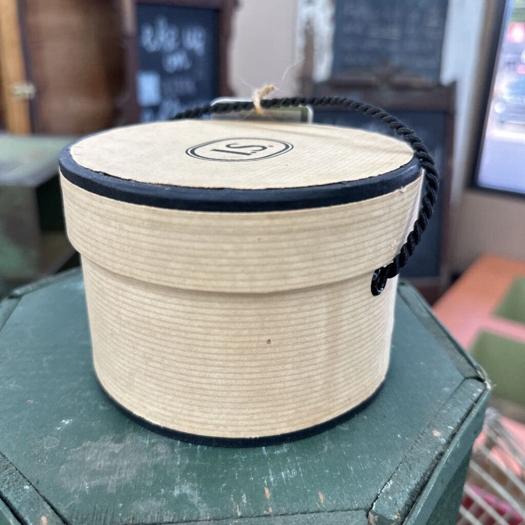 ROUND "HAT BOX" OF BUTTONS