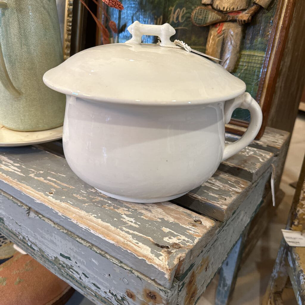 TST IRONSTONE CHAMBER POT