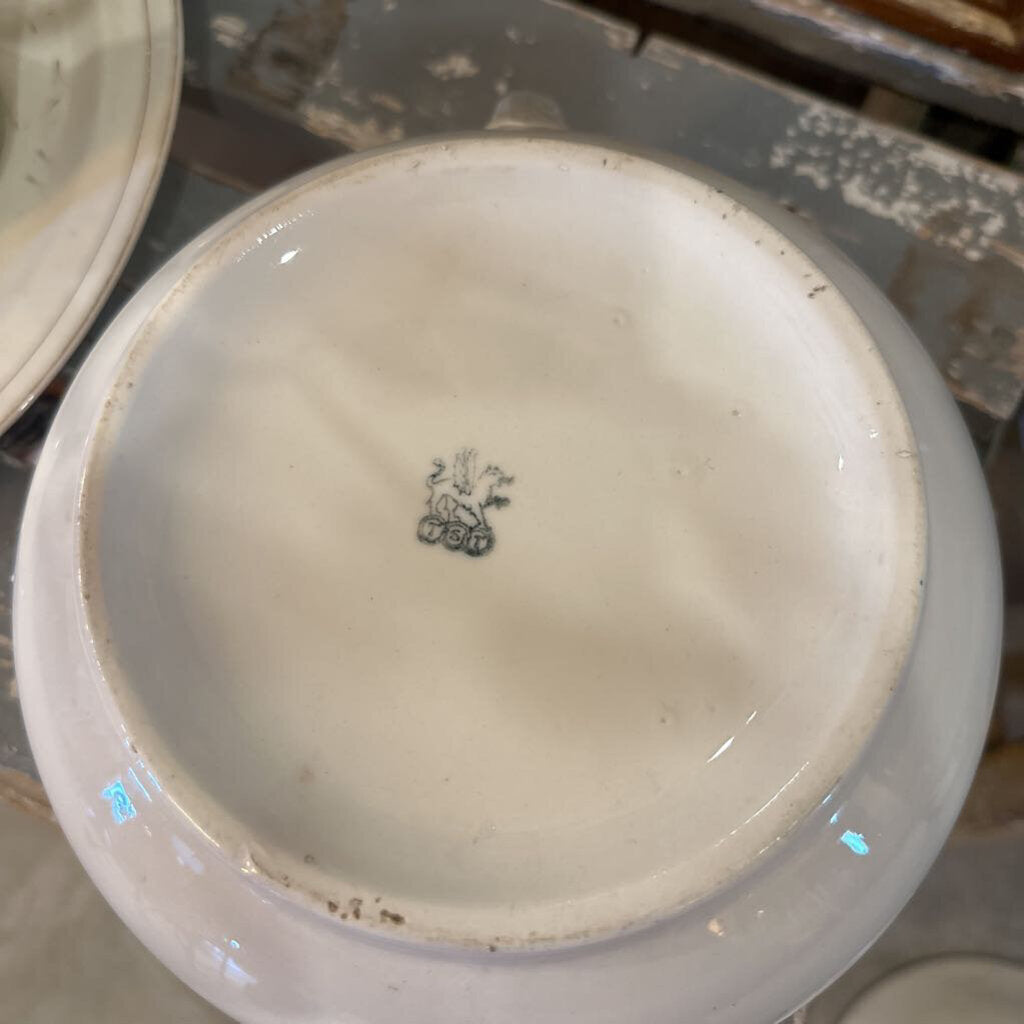 TST IRONSTONE CHAMBER POT