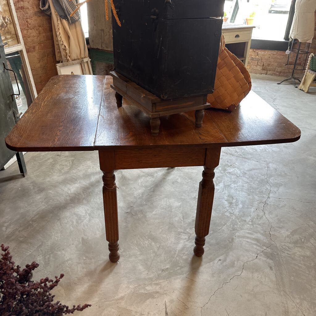 OAK DROP LEAF TABLE