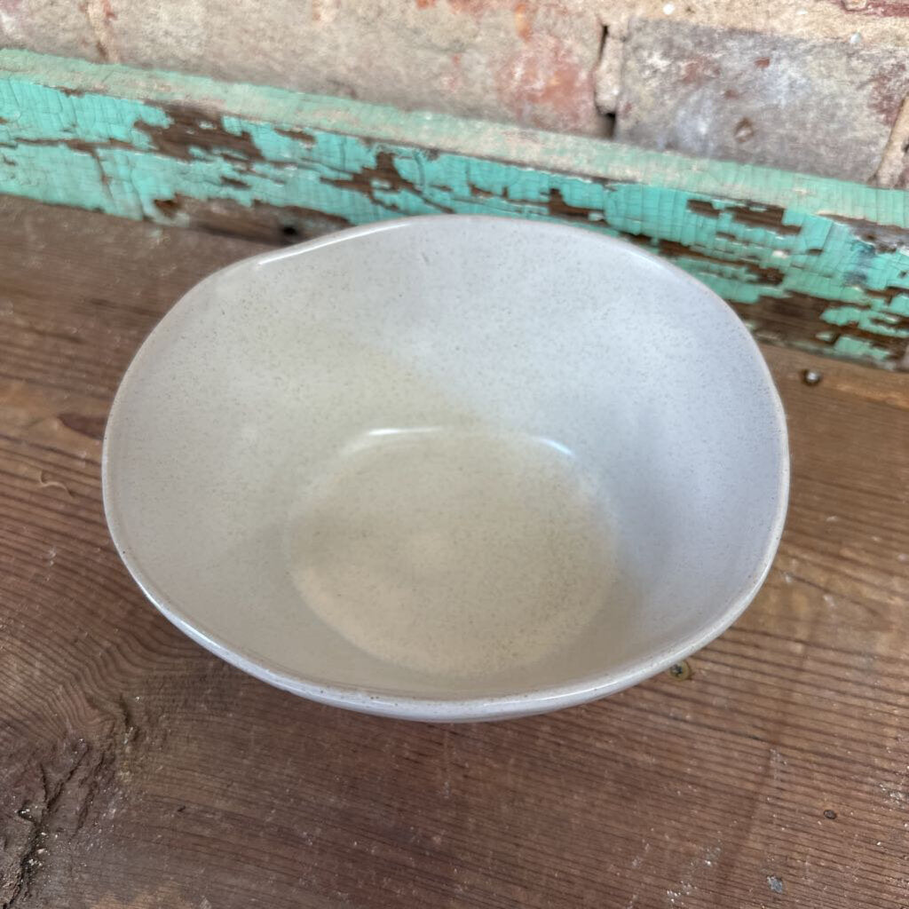 STONEWARE BOWL WITH BOTANICALS