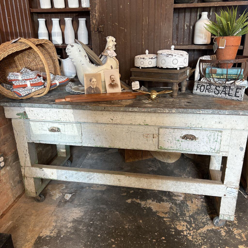 WORK BENCH WITH GALVANIZED TOP