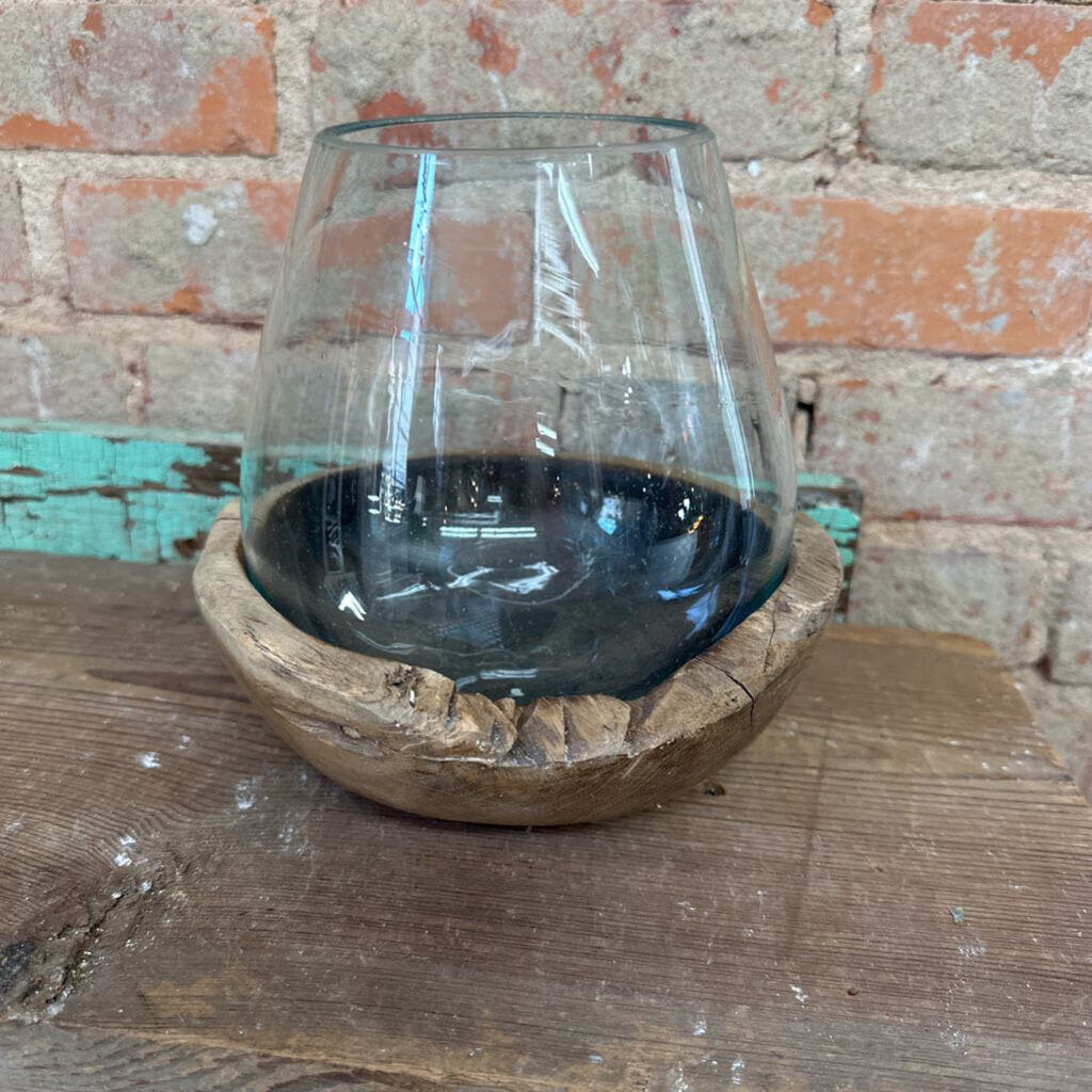 GLASS VASE/HURRICANE WITH WOOD BASE