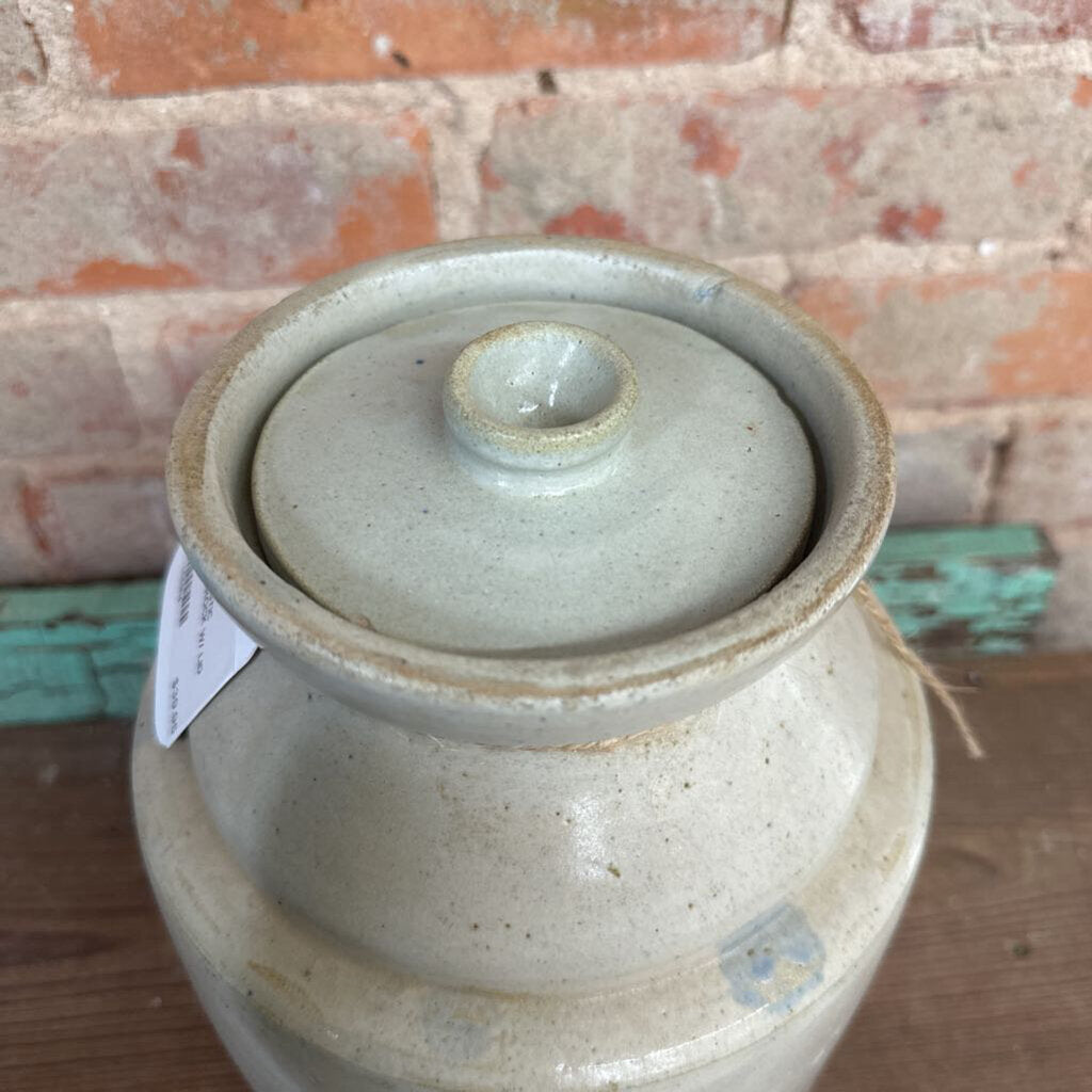 RUSTIC STONEWARE CROCK WITH LID