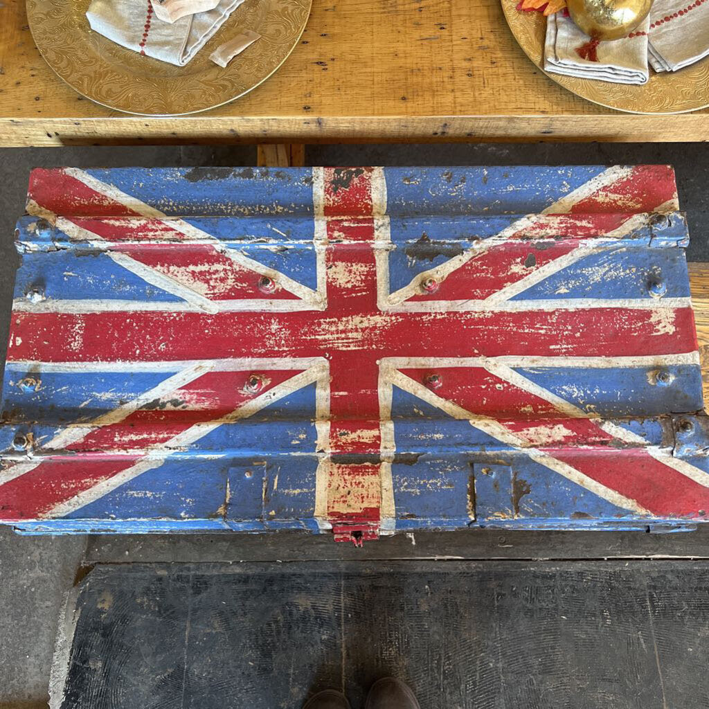 BRITISH FLAG TRUNK