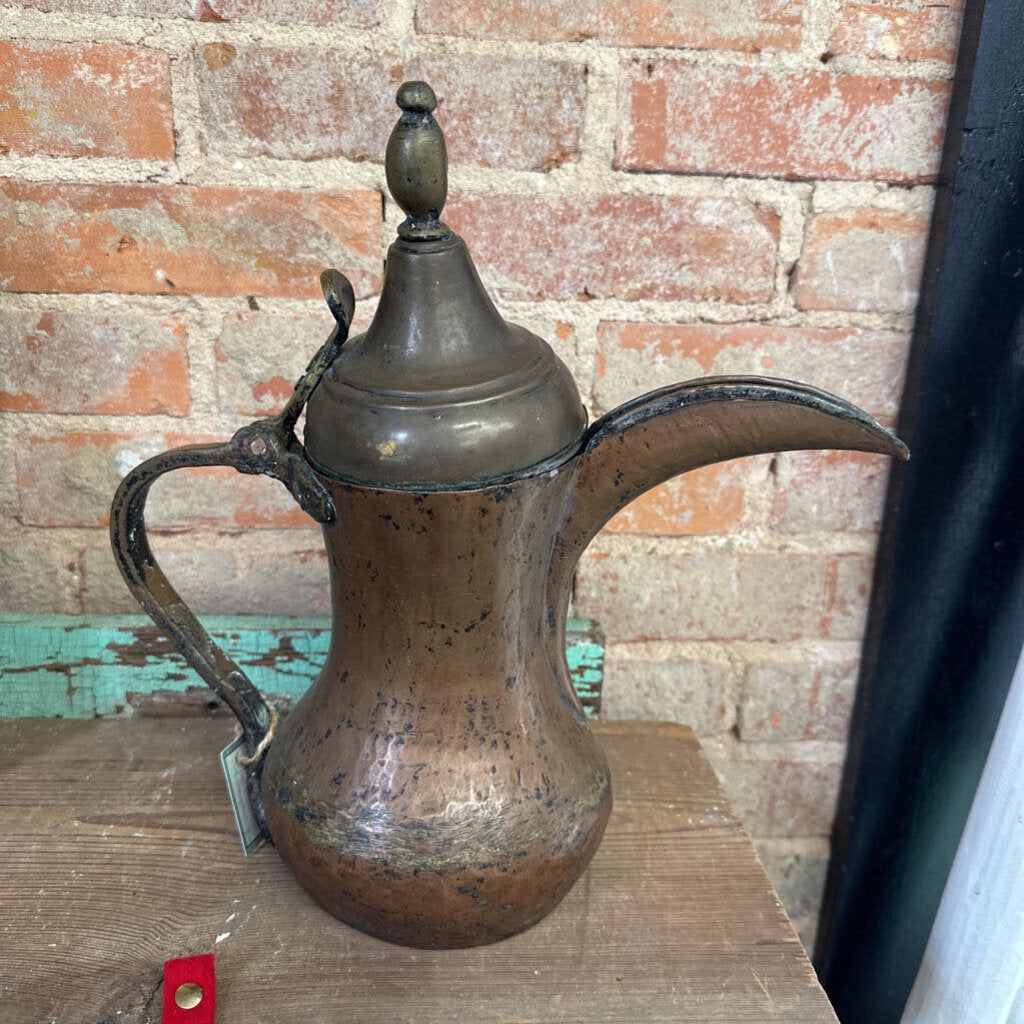 BRASS MIDDLE EASTERN DALLAH/COFFEE POT