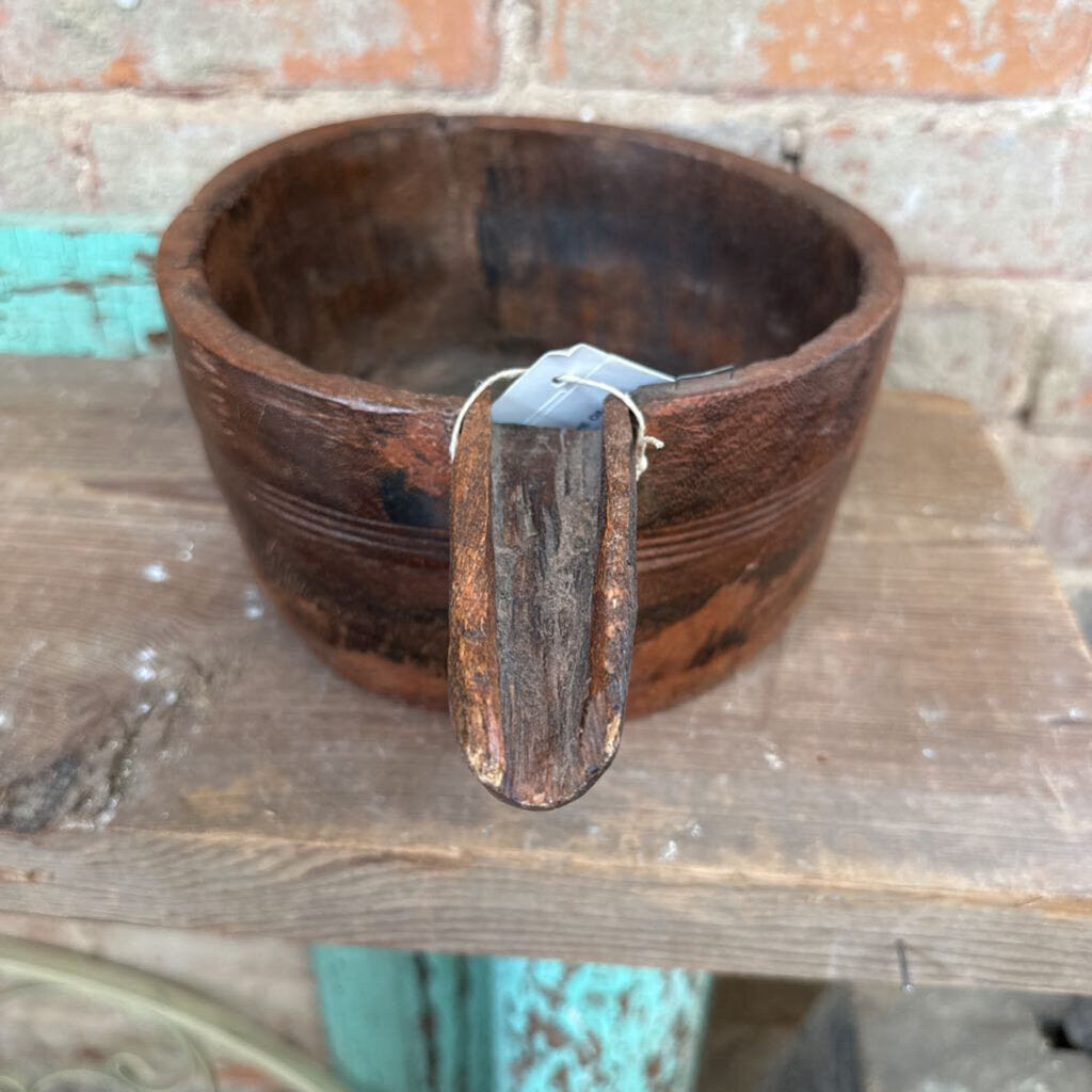 PRIMITIVE OIL POT