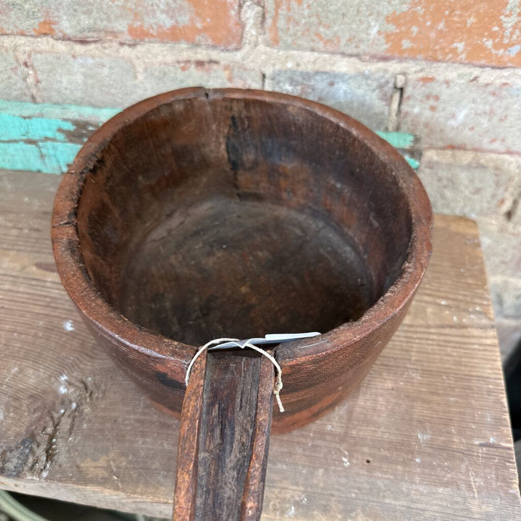 PRIMITIVE OIL POT