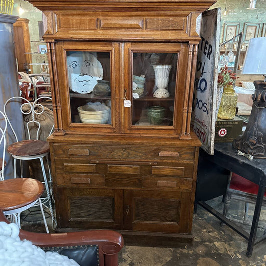 AMERICAN OAK HUTCH WITH GLASS DOORS AND BASE CABINET