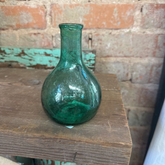 HANDBLOWN GLASS BUD VASE