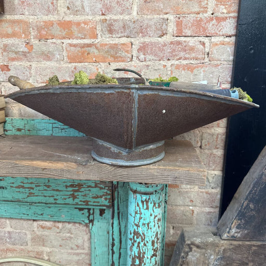 METAL SCALE BASKET