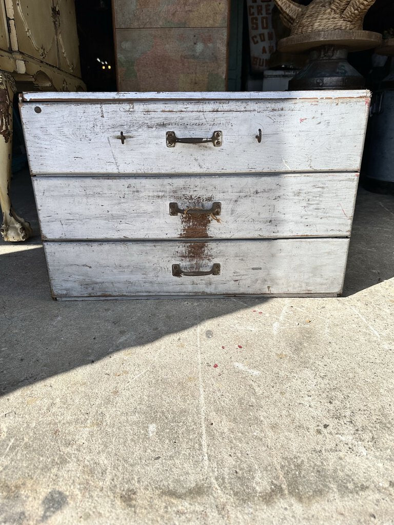 CABINET WITH DRAWERS AND HOOKS