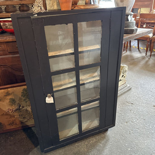 MUEBLE PRIMITIVO NEGRO CON FRONTAL DE CRISTAL